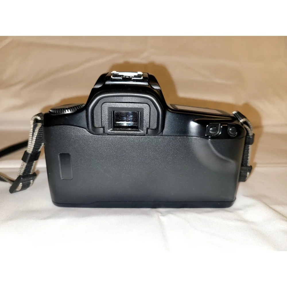 Canon EOS 1000F 35mm SLR Film Camera BLACK w/35-135mm Zoom Lens - Great Conditio